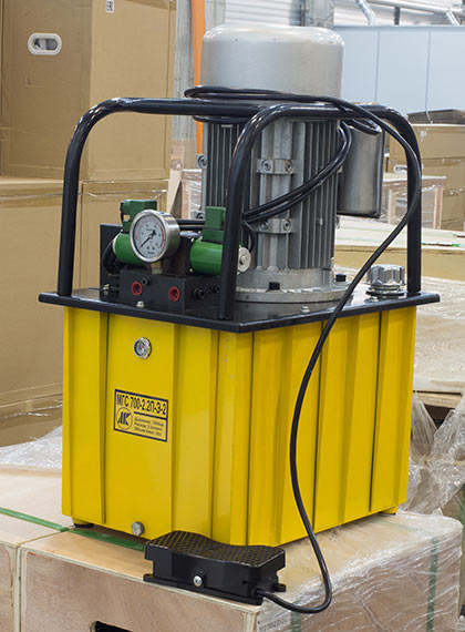 Маслостанция МГС 700-2.2П-Э-2 (2.2 л/мин, 700 бар, 220В)